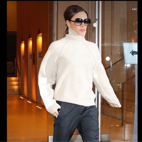 Victoria Beckham RARE Lambswool Military Patch Sleeve Jumper Sweater Luxe Tan M - Picture 3 of 7